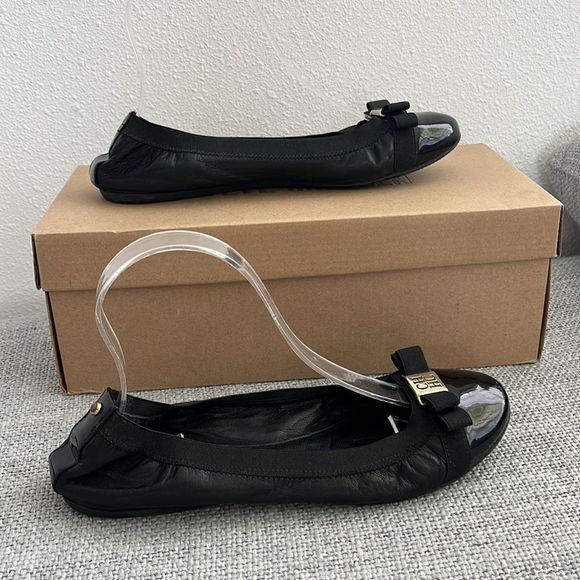 Carolina Herrera Shoes Womens Size 7.5 Black Ballet Flats - Picture 2 of 9